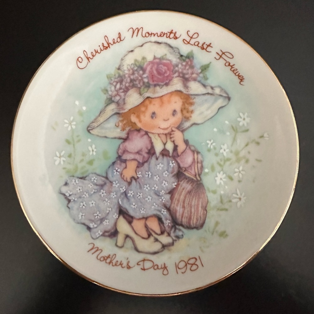 Vintage Avon 1981 Mother’s Day Plate
